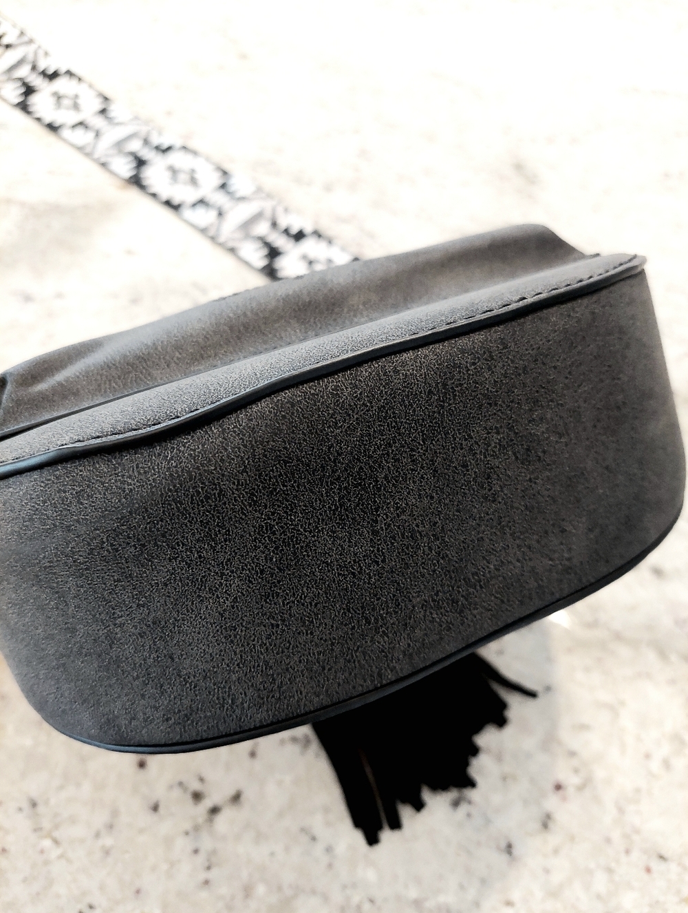 Wrangler Western Embossed Saddle Crossbody Bag - Picture 9 of 13